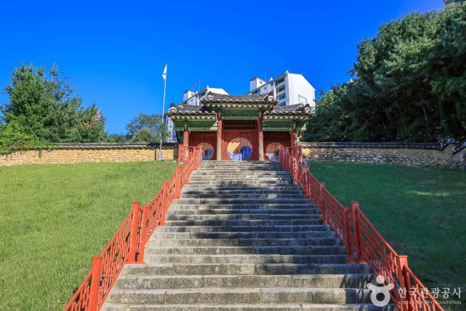 용인향교 여행 추천 - 로드트립