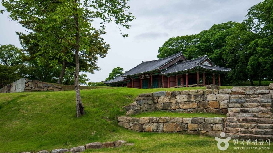 고창 무장현 관아와 읍성 여행 추천 - 로드트립