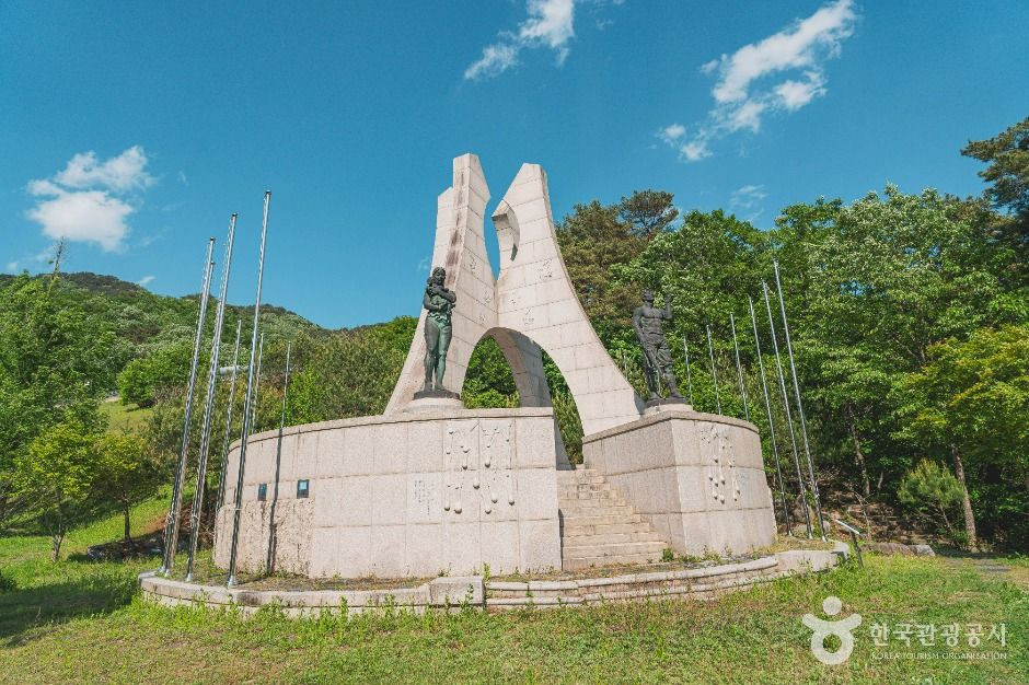 비목공원 여행 추천 - 로드트립