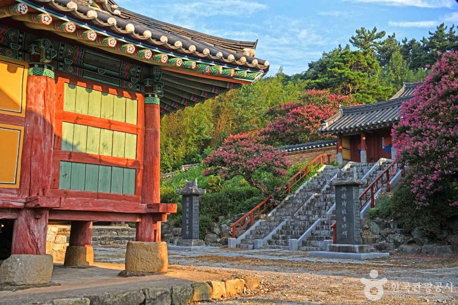 흥덕향교 여행 추천 - 로드트립