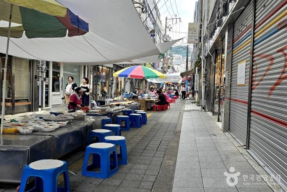 국제시장 먹자골목 여행 추천 - 로드트립