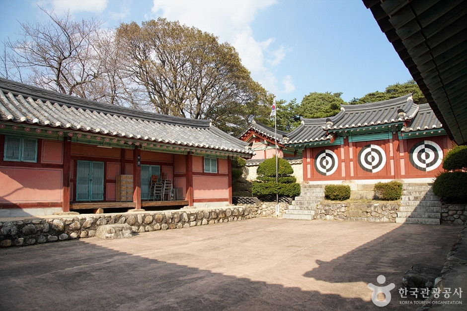 양양향교 여행 추천 - 로드트립