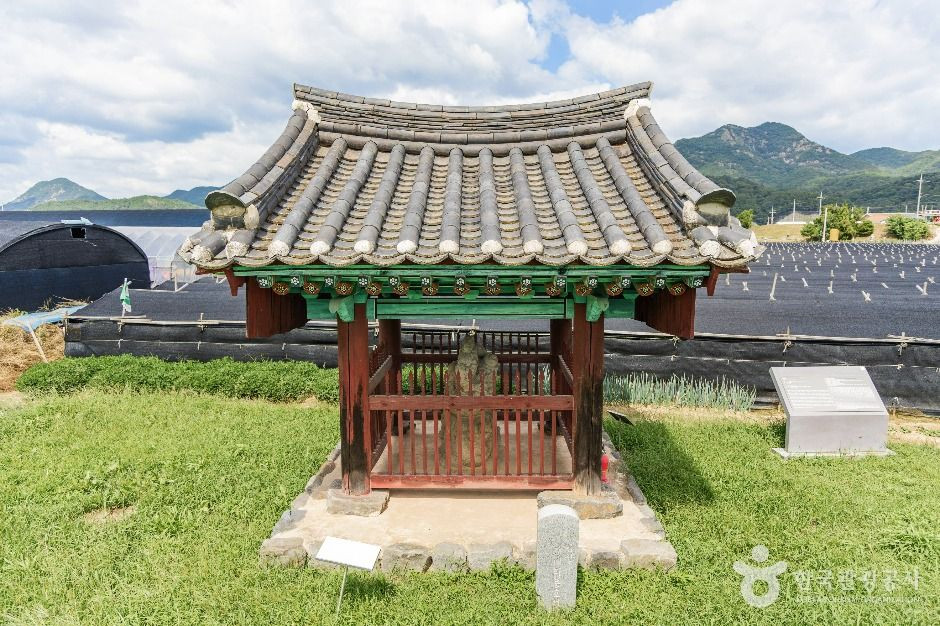 금산 천내리 용호석 여행 추천 - 로드트립