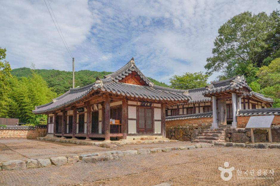 송재 서재필선생 생가와 기념공원 여행 추천 - 로드트립