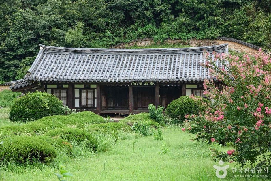 태암서원 여행 추천 - 로드트립
