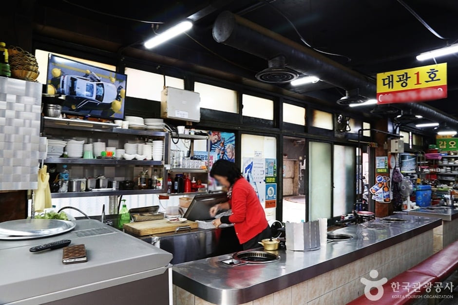 부산 자갈치 양곱창 골목 여행 추천 - 로드트립