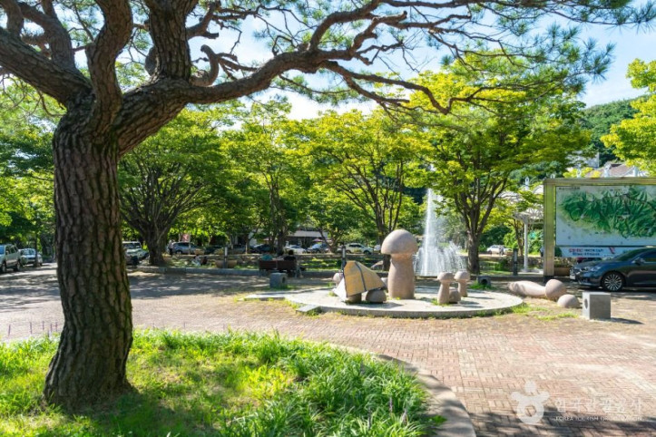 팔공산분수광장 여행 추천 - 메고지고