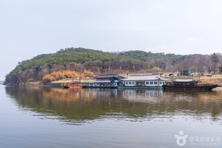 부여백마강유람선 여행 추천 - 메고지고