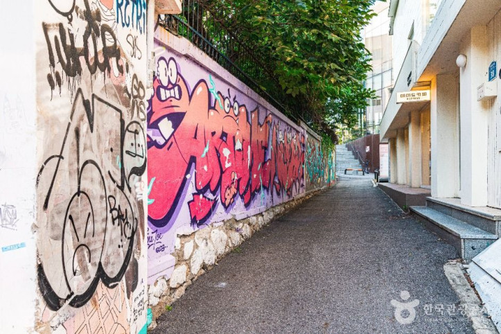 홍대_벽화거리_6_공공1유형.jpg