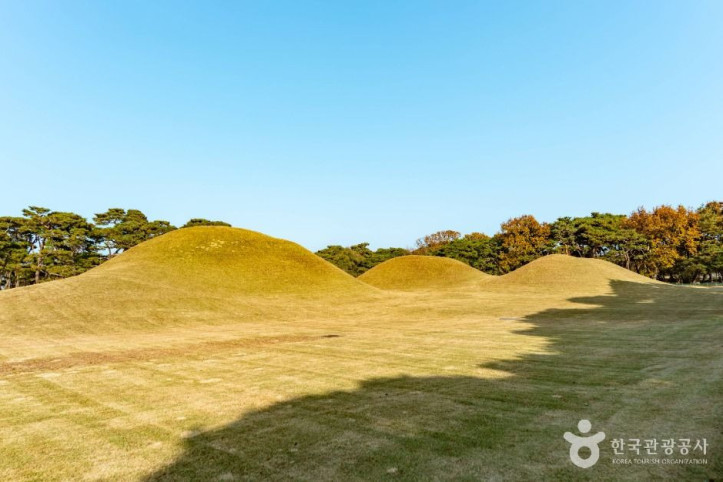 경주 오릉 여행 추천 - 메고지고