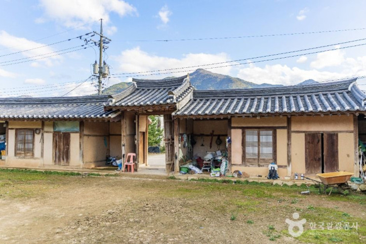 괴산_김항묵_고택_2_공공1유형.jpg