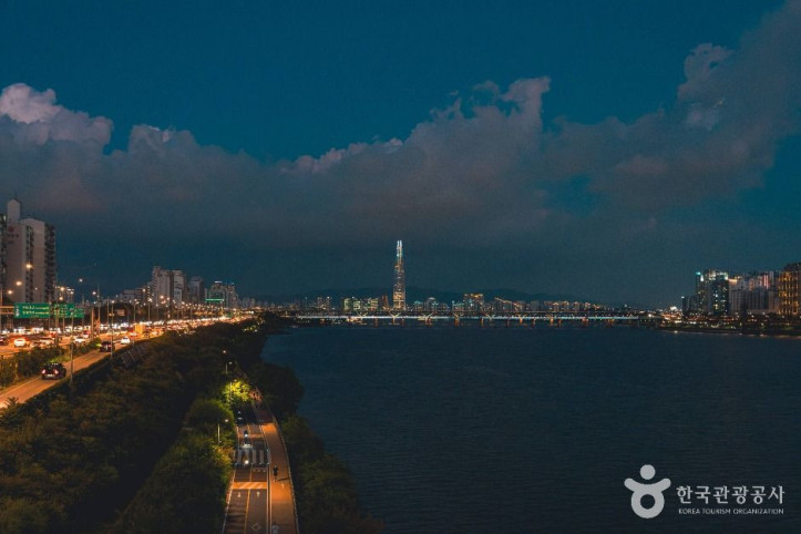 한강 여행 추천 - 메고지고