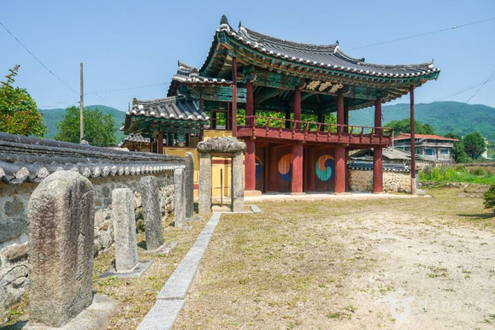 거창 포충사 여행 추천 - 메고지고