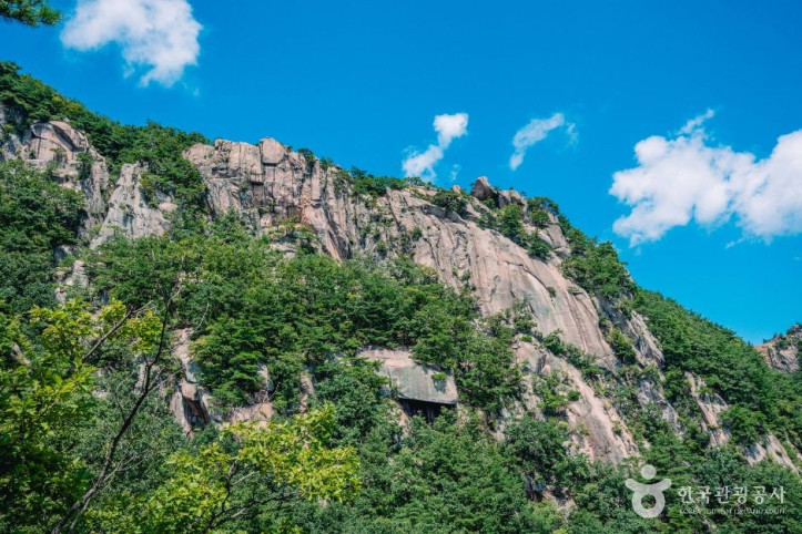 황매산 모산재 여행 추천 - 메고지고