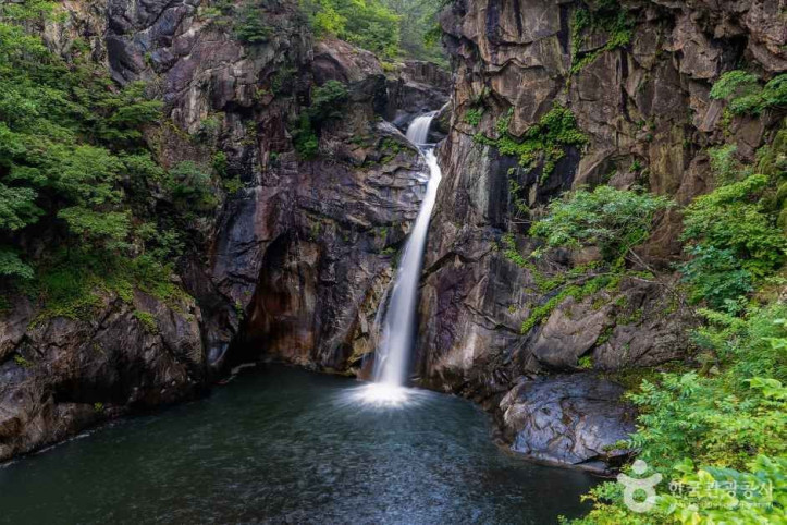 삼부연폭포_(한탄강_유네스코_세계지질공원)_5_공공1유형.JPG