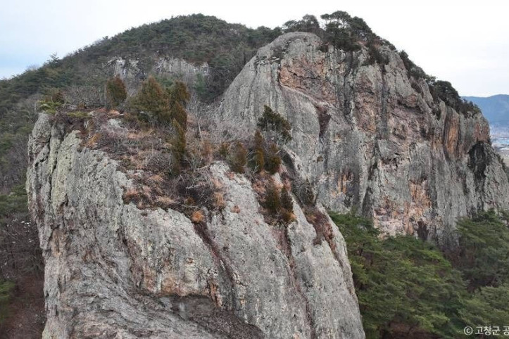 병바위_(전북_서해안_국가지질공원)_3_공공3유형.jpg
