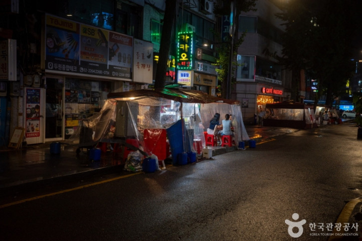 종로3가_포장마차_거리_8_공공3유형.jpg