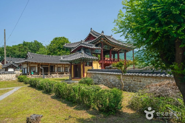 거창 포충사 여행 추천 - 메고지고