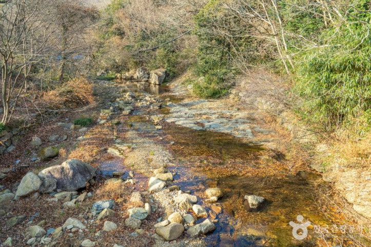 대둔사계곡 여행 추천 - 메고지고