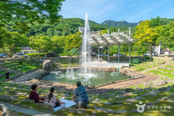 팔공산분수광장 여행 추천 - 메고지고