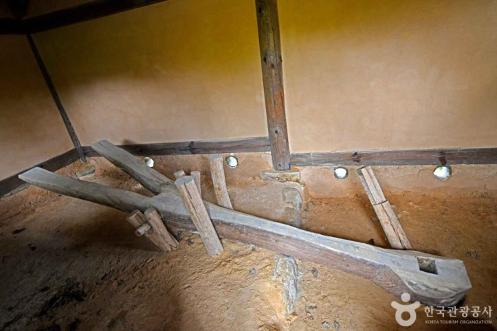 고성_어명기_고택_4_공공3유형.JPG