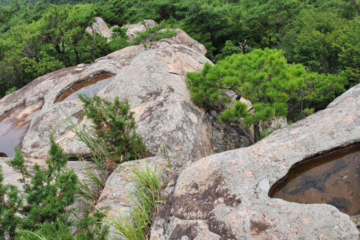 의상봉_(무등산권_국가지질공원)_2_공공3유형.jpg