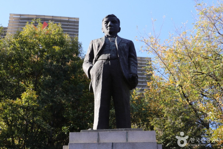 일성이준열사동상_2_공공3유형.JPG