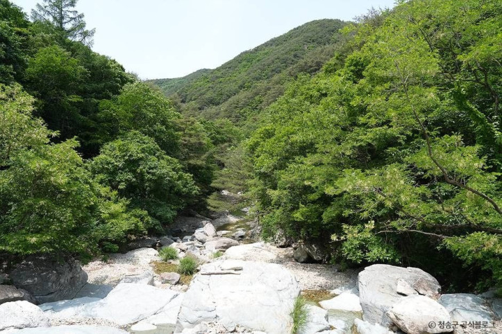 노루용추_계곡_(청송_국가지질공원)_2_공공3유형.jpg