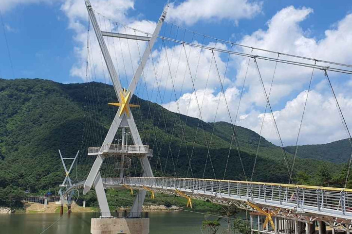 보현산댐_출렁다리_9_공공3유형.jpg