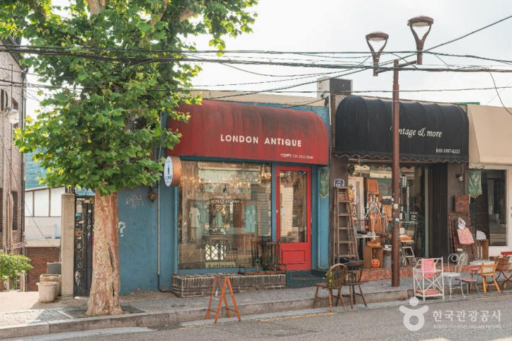 이태원 앤틱 가구거리 여행 추천 - 메고지고