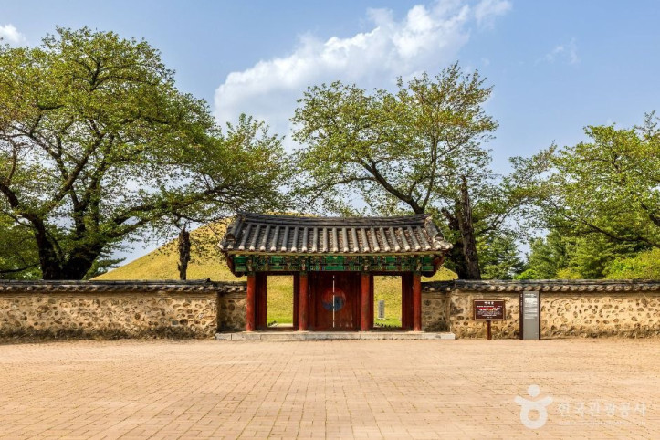 경주 대릉원 일원 여행 추천 - 메고지고