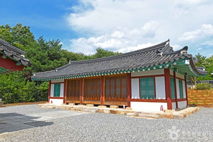 화암서원(괴산) 여행 추천 - 메고지고