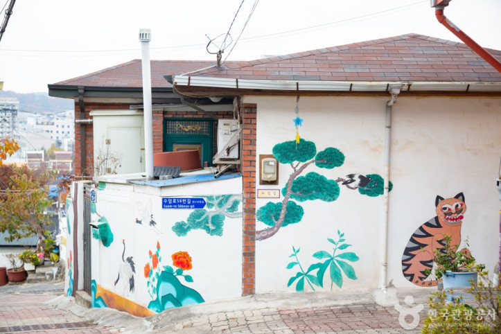 수암골_벽화마을_2_공공3유형.jpg