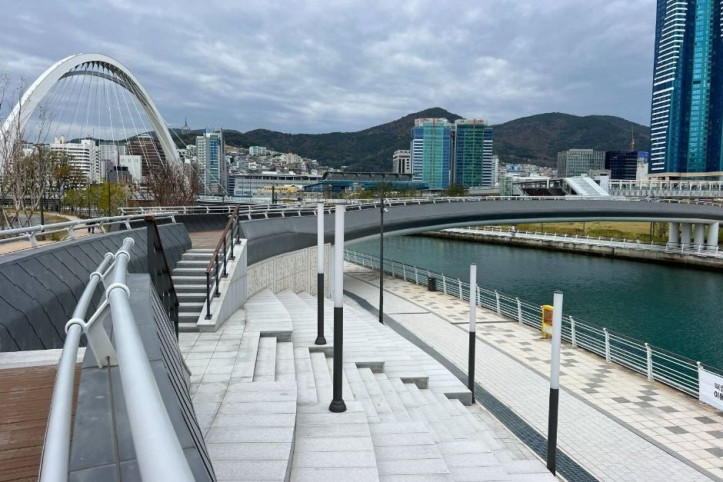 부산북항_친수공원_3_공공1유형.JPG