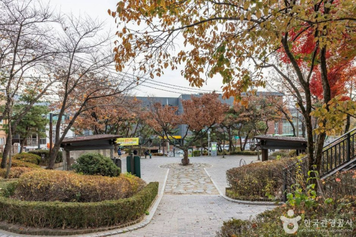 산기슭공원 여행 추천 - 메고지고