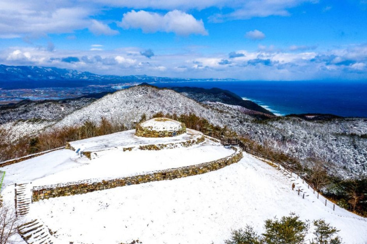영덕대소산봉수대 여행 추천 - 메고지고