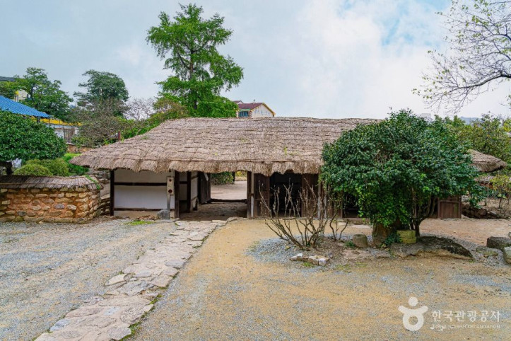 강진영랑생가_2_공공1유형.jpg