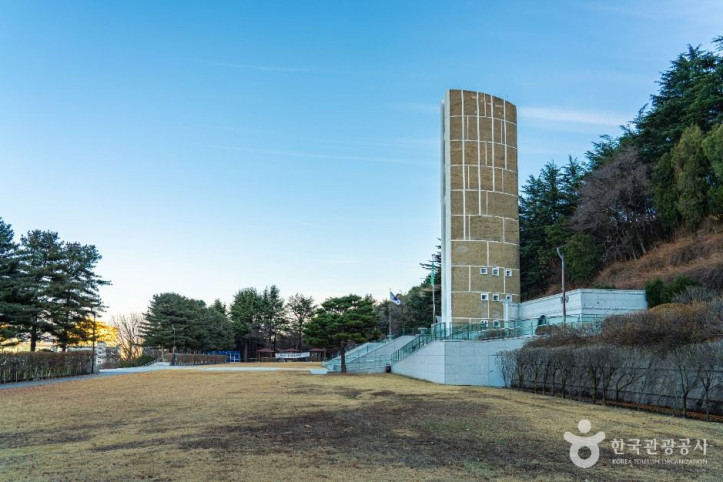 충혼탑_2_공공1유형.jpg