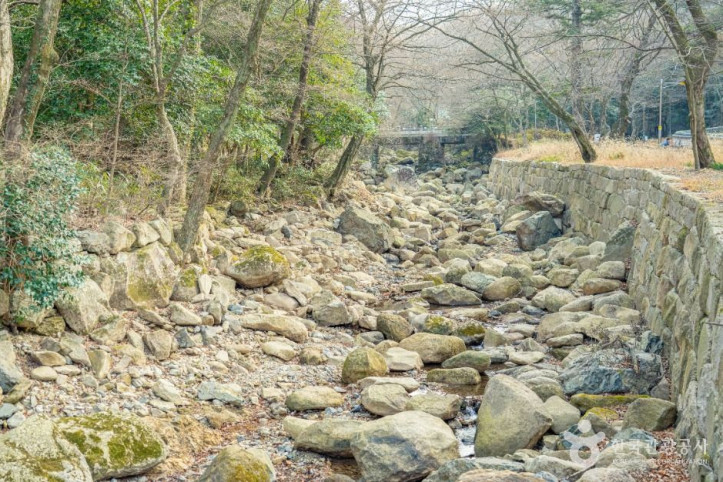 대둔사계곡 여행 추천 - 메고지고