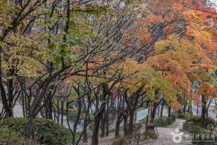 산기슭공원 여행 추천 - 메고지고