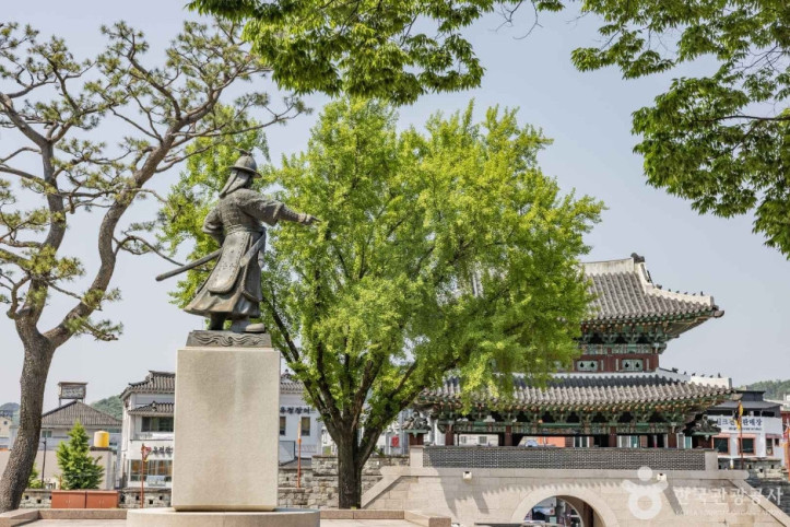 진주성 여행 추천 - 메고지고