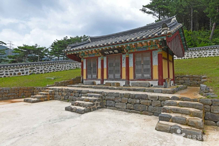 화암서원(보령) 여행 추천 - 메고지고