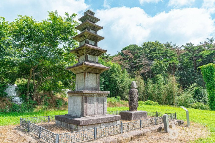 신룡동오층석탑_4_공공1유형.jpg