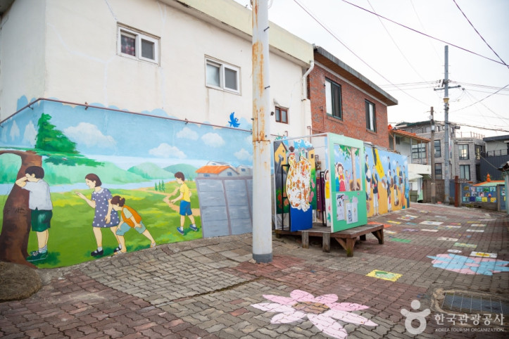 수암골_벽화마을_7_공공3유형.jpg