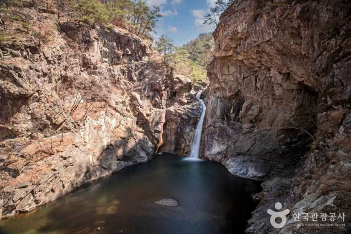 삼부연폭포_(한탄강_유네스코_세계지질공원)_1_공공1유형.jpg