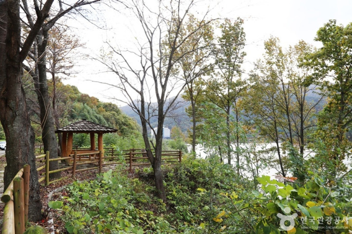 청암_하동호_산중호수길_5_공공3유형.JPG