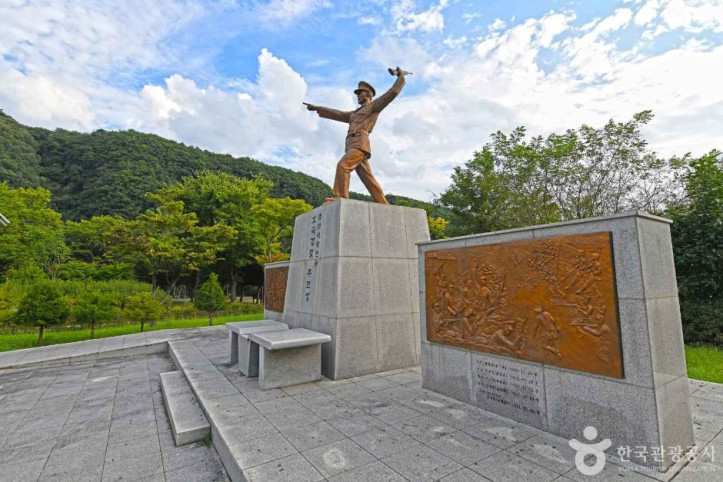 춘천내평전투_호국경찰추모상_5_공공3유형.JPG