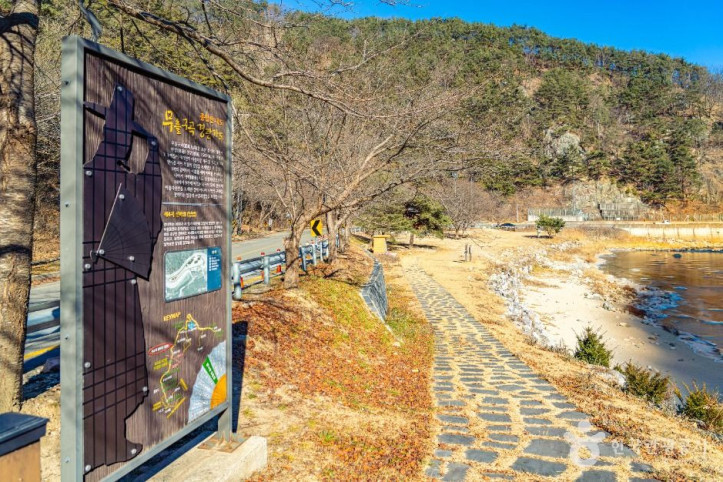 무흘구곡 선바위 여행 추천 - 메고지고