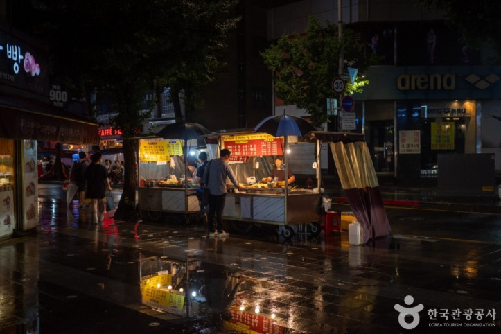 종로3가_포장마차_거리_2_공공3유형.jpg