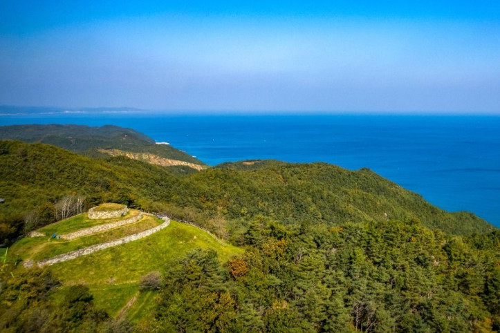 영덕대소산봉수대 여행 추천 - 메고지고